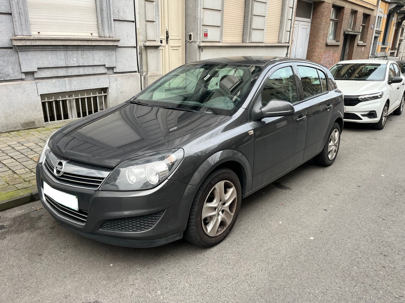 Opel astra 1.6 essence 138000 km 02/2012 euro5, Autos, Achat, Boîte manuelle, Entretenue par le concessionnaire, 5 portes