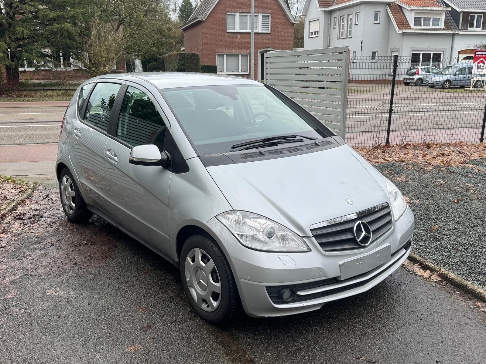 Mercedes Class A, Automatic, 130 000 km, État Parfait, Achat, Entreprise, Carnet d'entretien, Noir