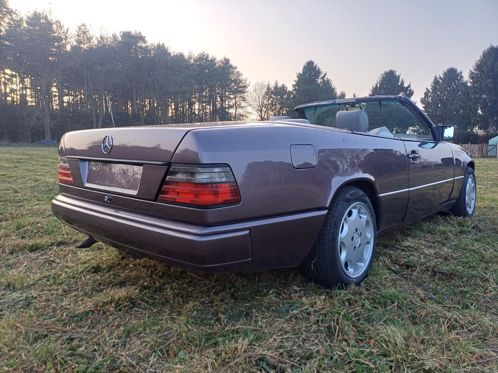 Mercedes e220 cabrio A124 in topstaat, foto 3