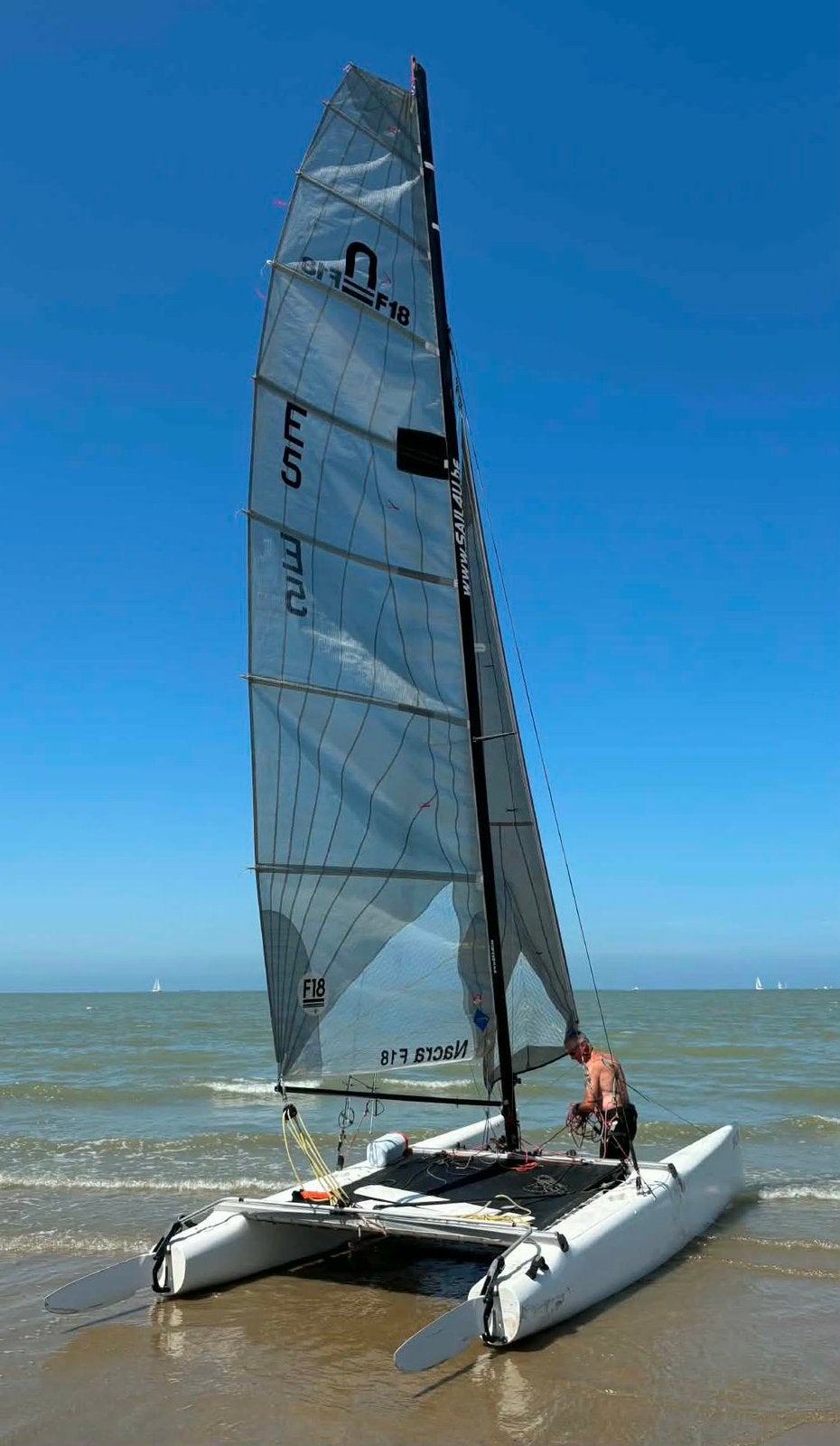 Catamaran Nacra F18, Enlèvement, F18, Nacra
