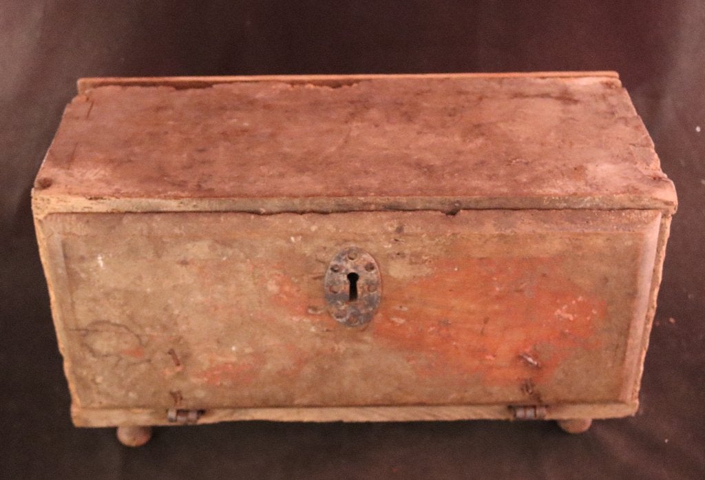 Coffre ancien du XVIIe siècle, Enlèvement ou Envoi