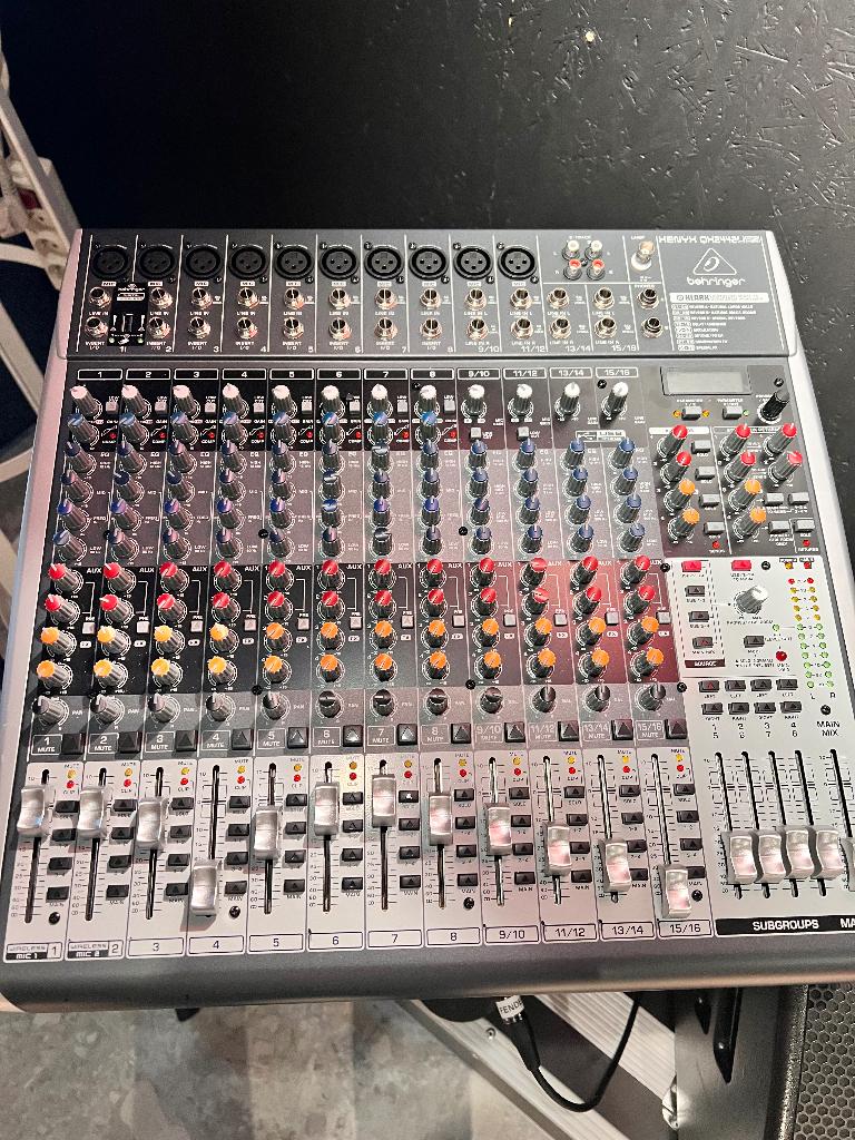 Mengtafel Behringer, Ophalen, Nieuw, 10 tot 20 kanalen, Microfooningang