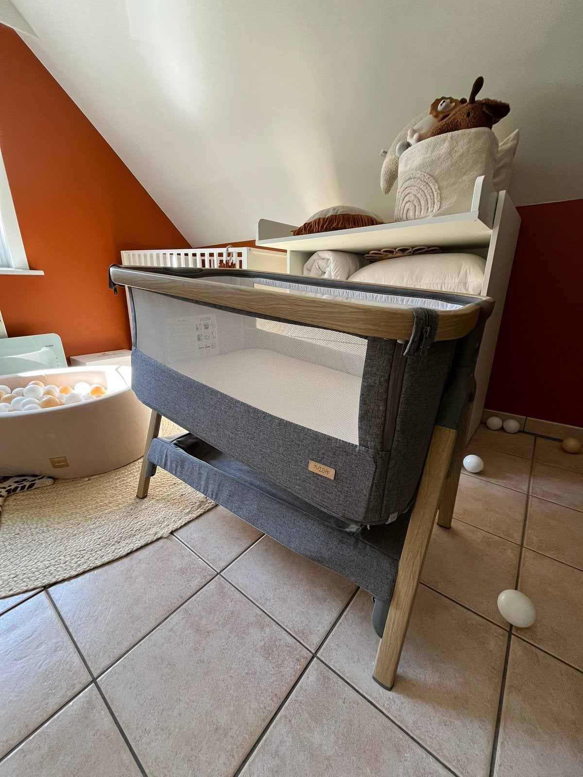 CoZee Tutti Bambini co-sleeper (oak charcoal), Kinderen en Baby's, Ophalen, Zo goed als nieuw