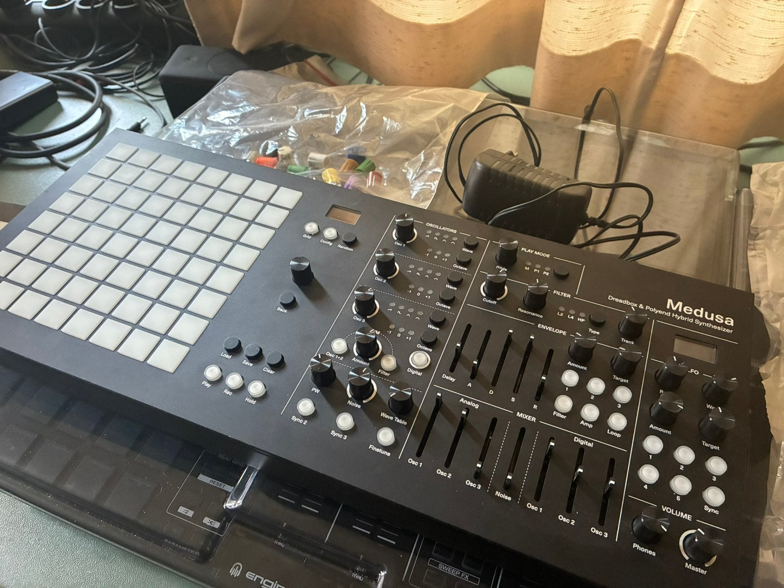 Polyend/Dreadbox Medusa, Enlèvement ou Envoi
