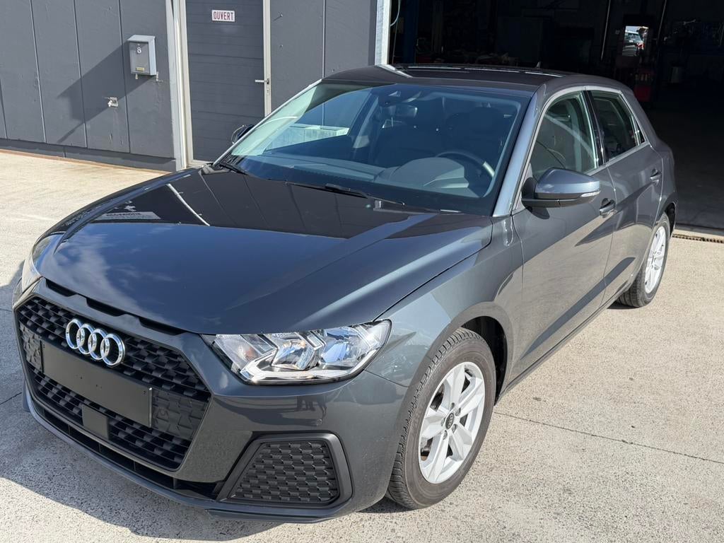 A vendre Audi A1 2024 29450km, Autos, Achat, A1, Euro 6, Boîte manuelle