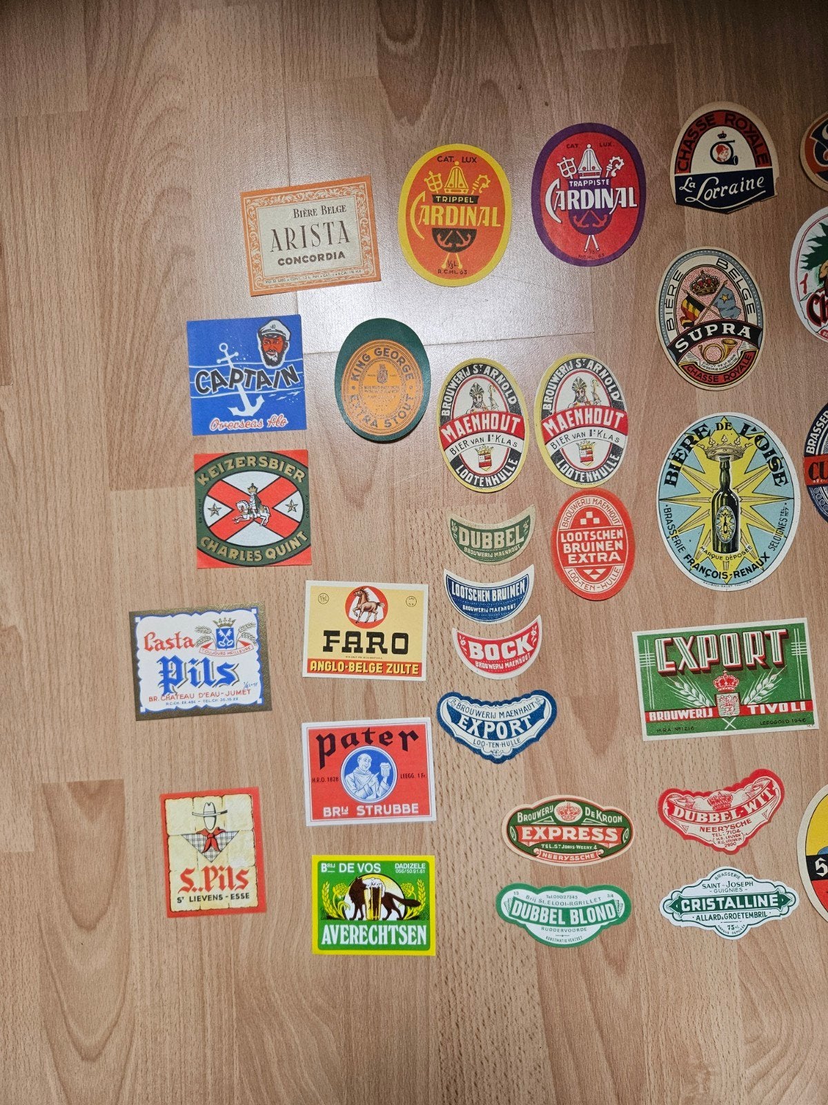 vieilles étiquettes de bière. Regardez autour de vous et fai, Enlèvement ou Envoi