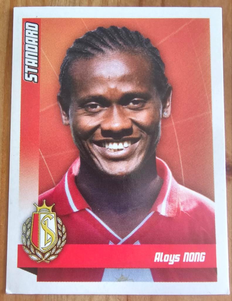 Panini Football 2011 #361 Aloys Nong Standard Voetbal!, Ophalen of Verzenden, Zo goed als nieuw, Sticker