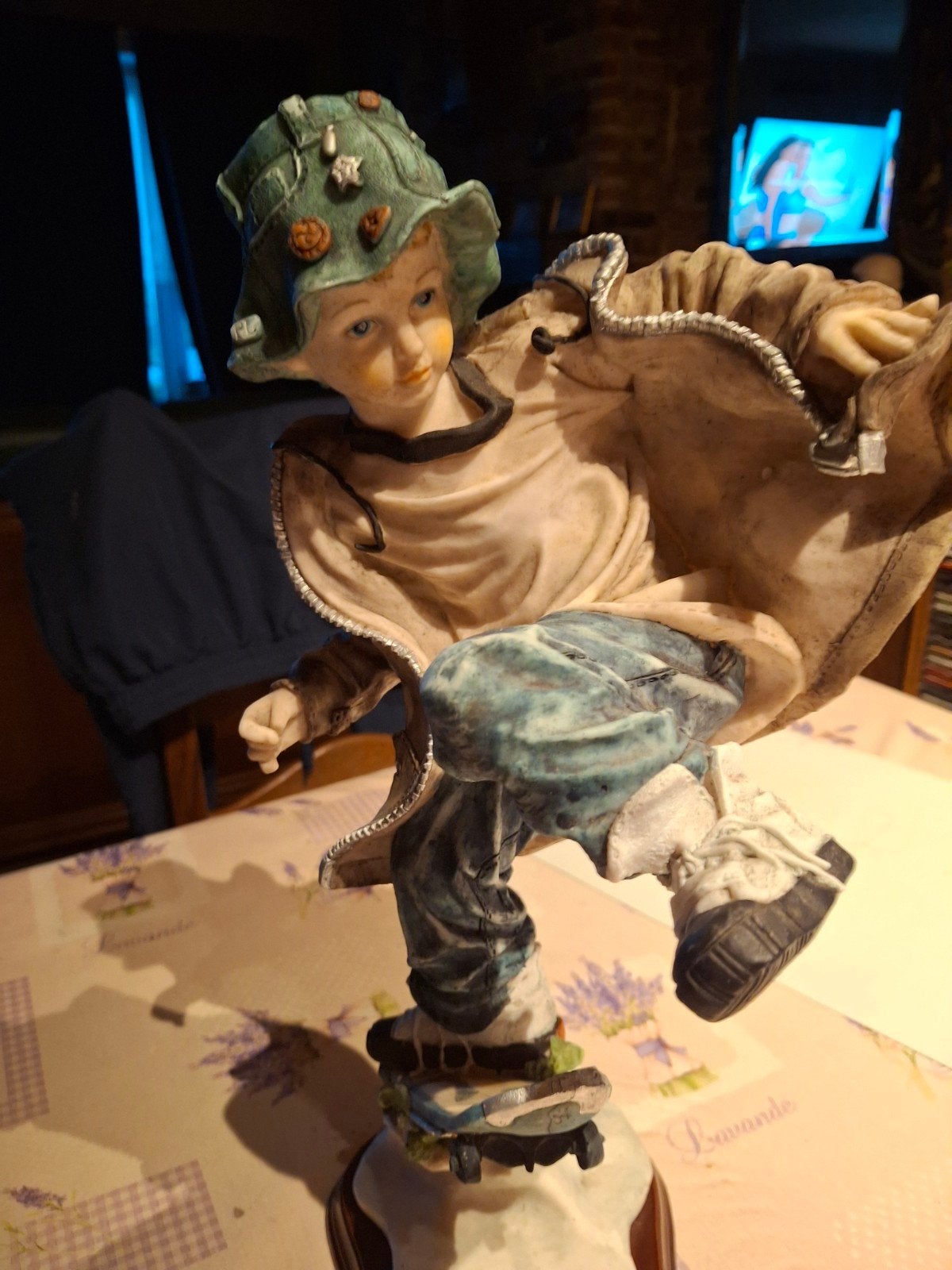 Prachtig mooi beeld van skateboarder, Antiek en Kunst, Verzenden, Beeld