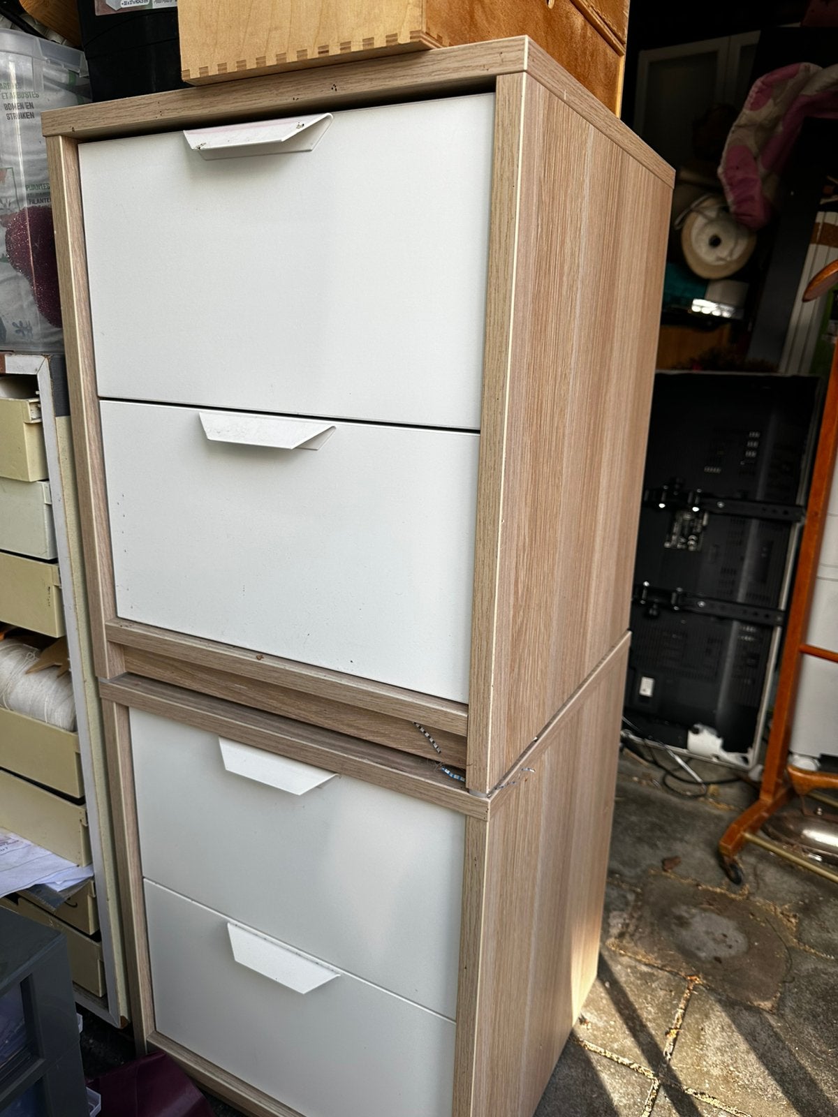 lot de 2 tables de chevet ikea askvoll blanc bois, 25 à 50 cm, Moins de 100 cm, Enlèvement, Utilisé