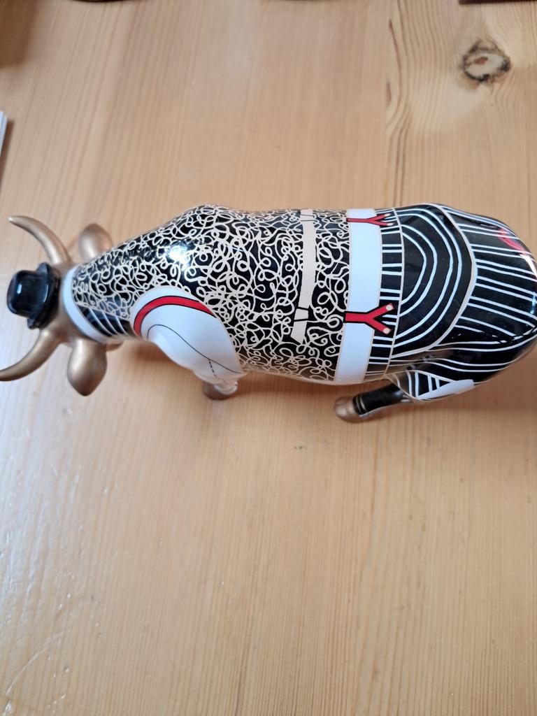 Figurine vache cow parade n 6015, Enlèvement