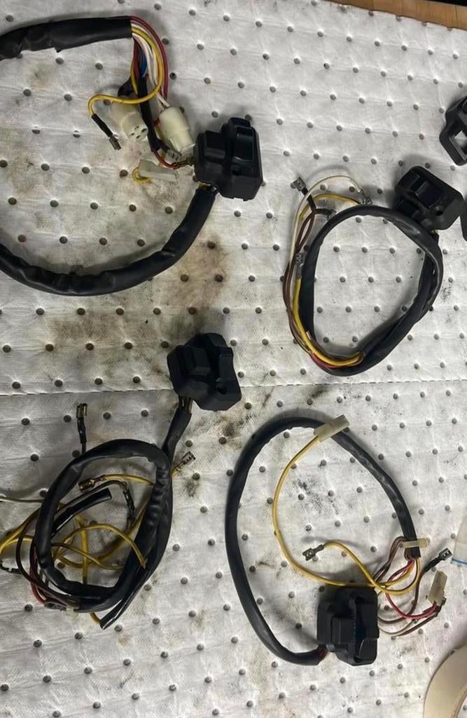 4 stuurschakelaars Piaggio Vespa, Enlèvement ou Envoi, Comme neuf, Vespa