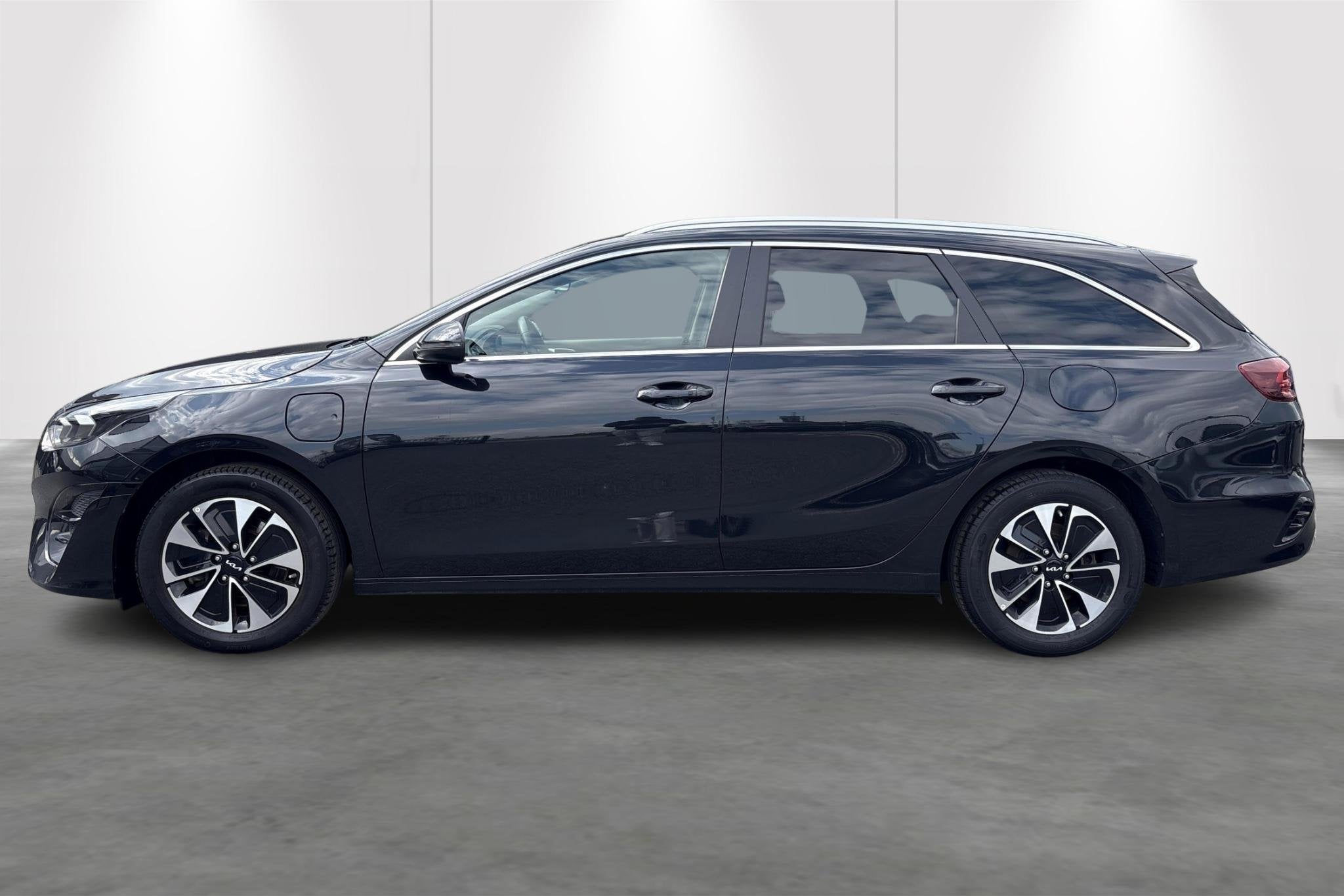 Kia cee'd Sportswagon Business Line 1.6 GDi PHEV DCT - CAMER, Autos, 9 kWh, Carnet d'entretien, Hybride rechargeable, 165 min