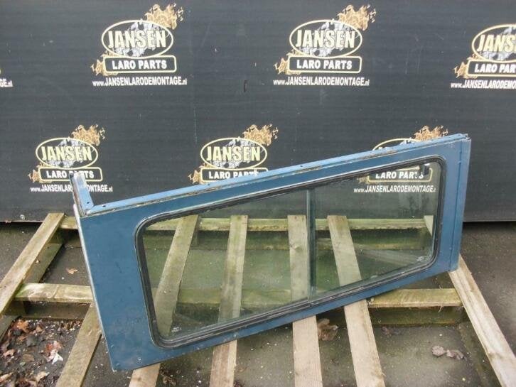 Defender 110" station wagen rechter achter zijkant MWC8966, Auto-onderdelen, Jansen Laro Parts, Admin@jansenlaroparts.nl, Groenstraat 31B