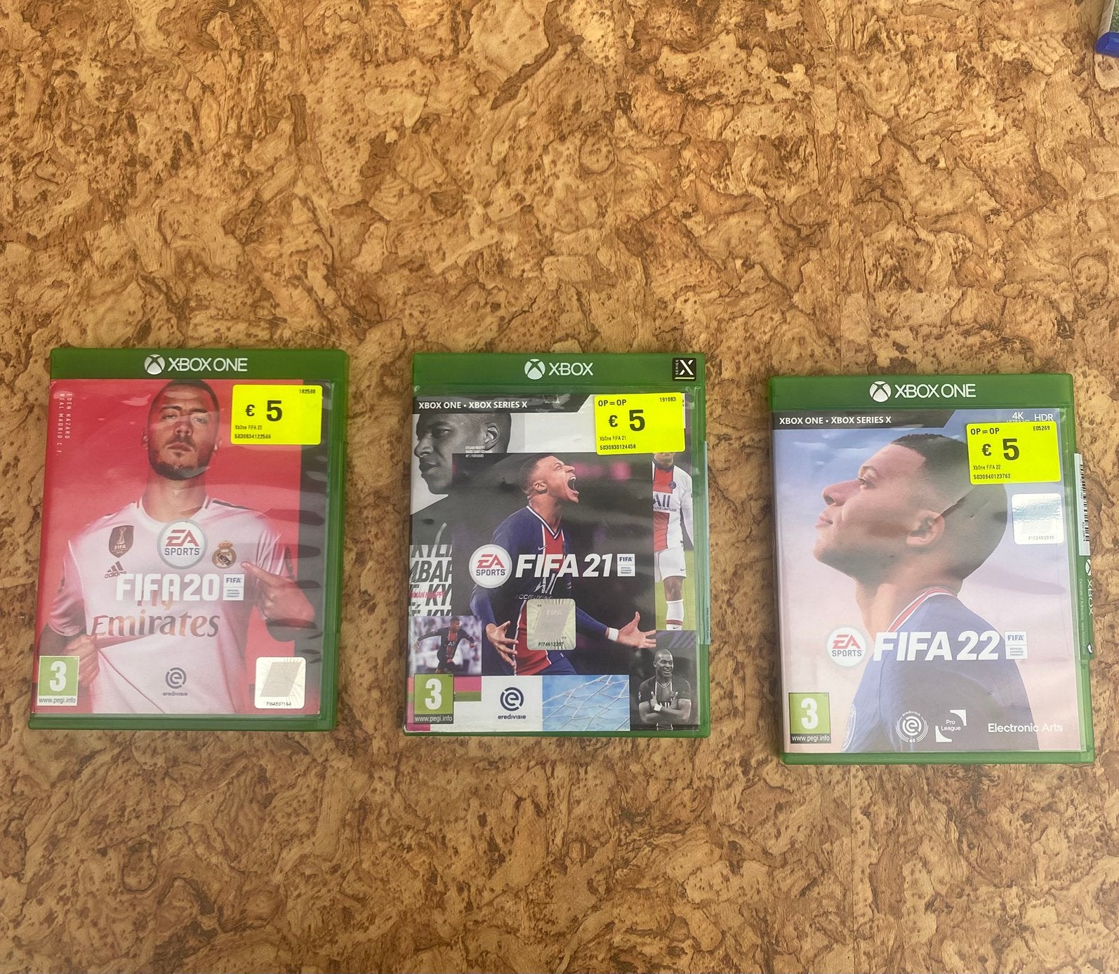 Fifa 20 tot 22  voor xbox, Games en Spelcomputers, Verzenden, Zo goed als nieuw