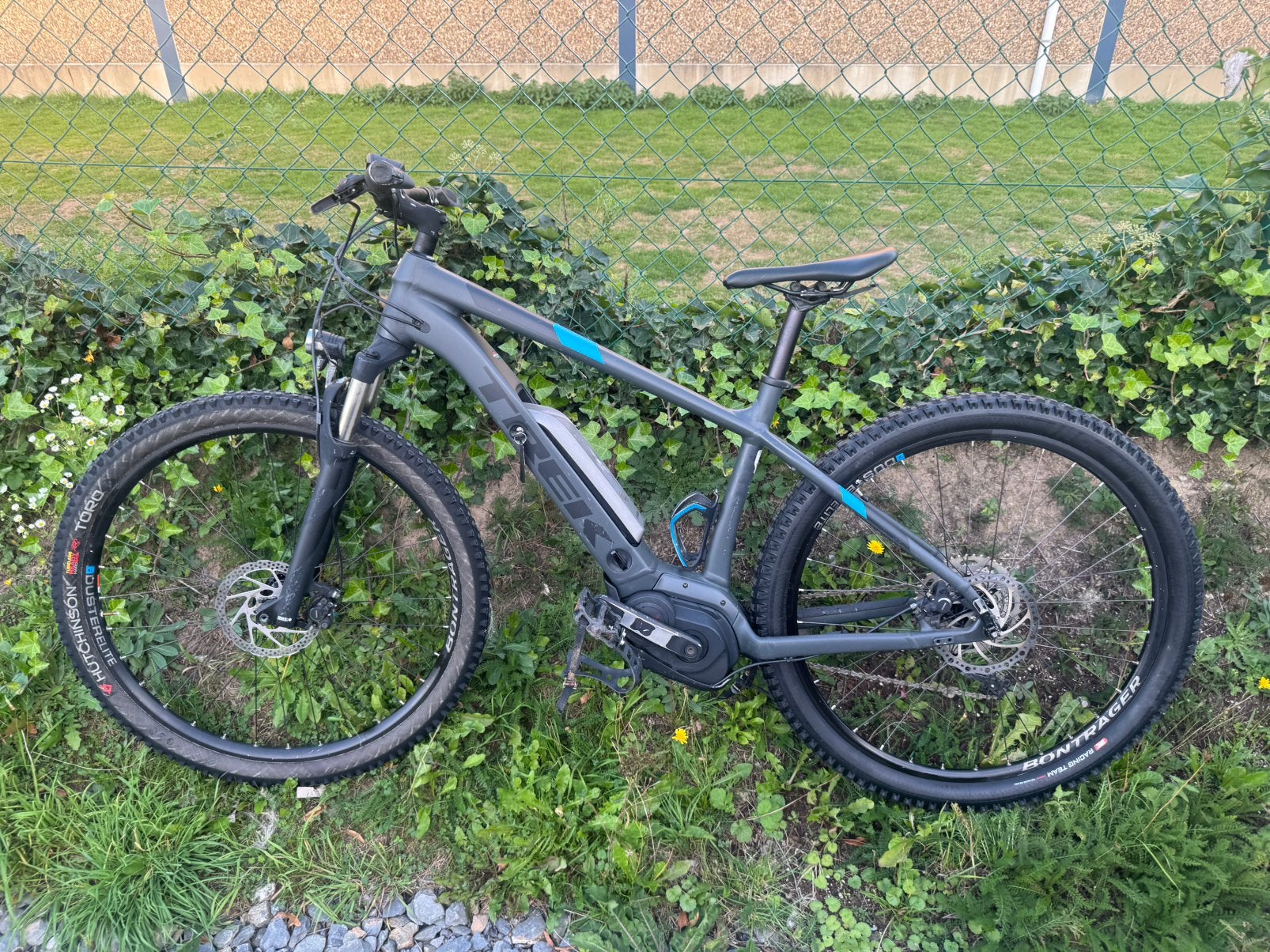 Vtt trek powerfly 5  moteur bosch, Fietsen en Brommers, Ophalen, Zo goed als nieuw, Trek