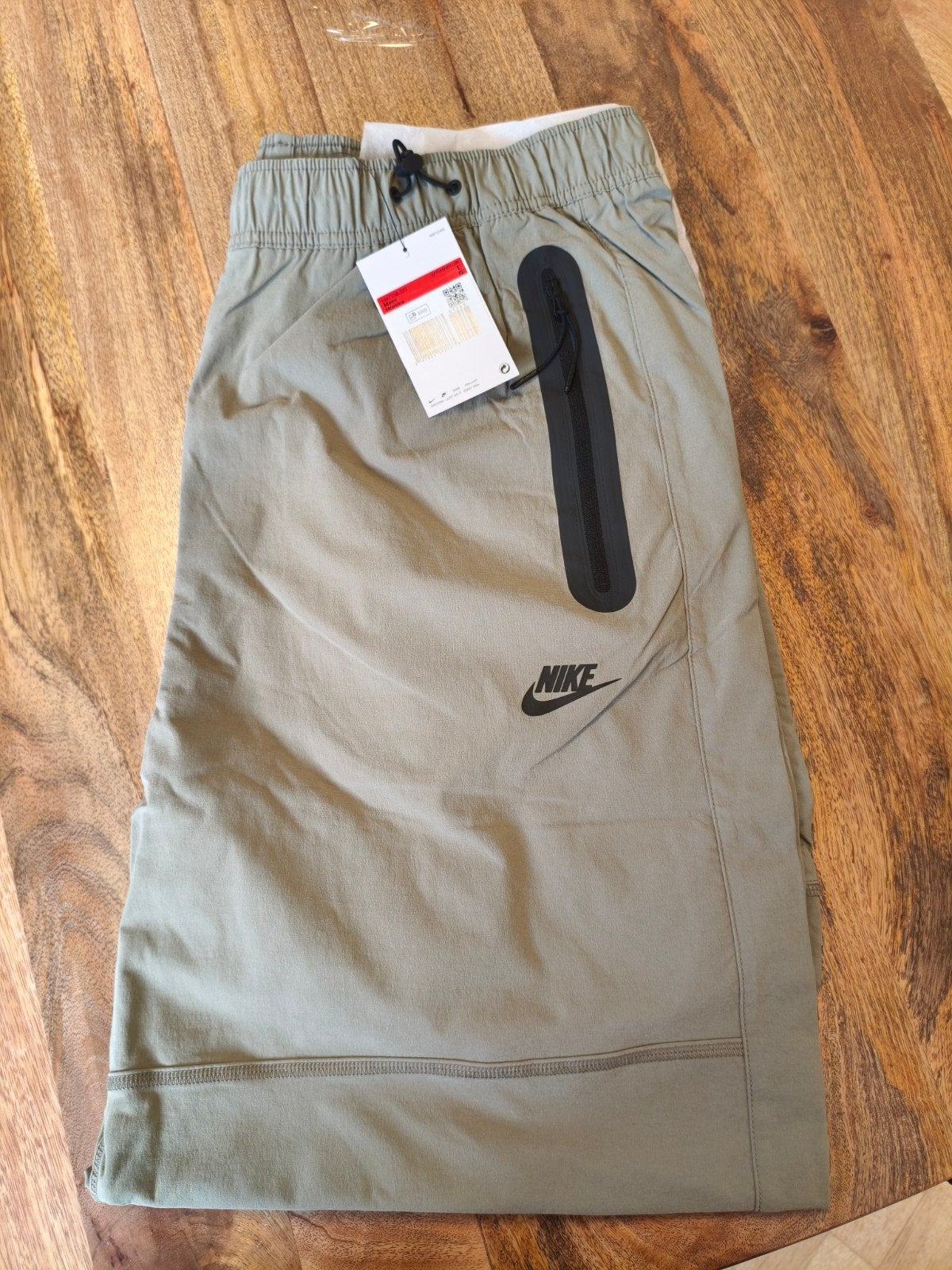 pantalon de jogging survêtement Nike tech woven beige neuf, Neuf, Enlèvement ou Envoi, Beige, Nike