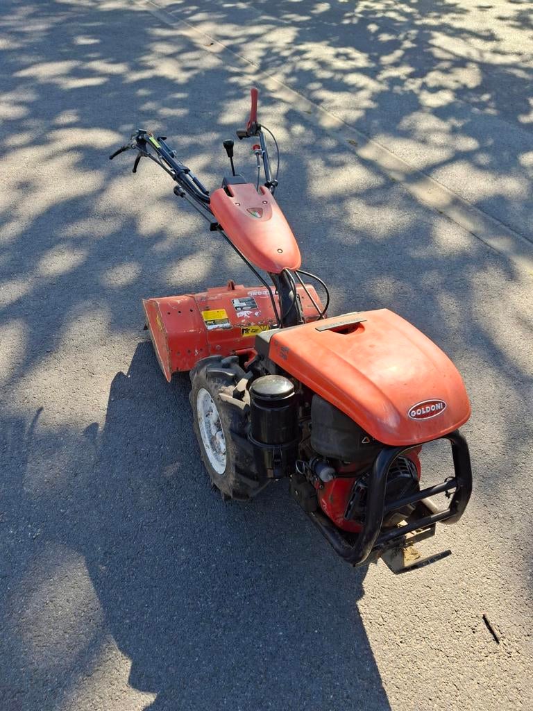Motoculteur Goldoni diesel met bakfrees, Ophalen