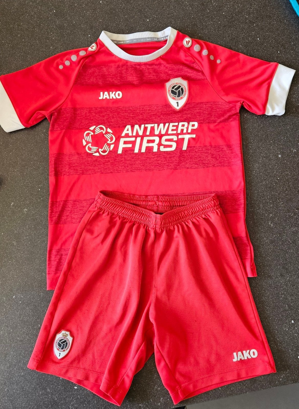 maillot de football junior RAFC Antwerp 2022, Enlèvement, Maillot