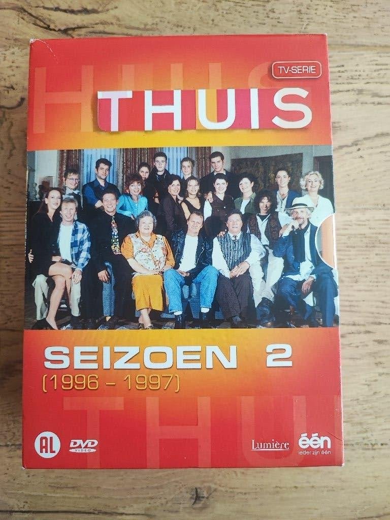 DVD Box Thuis Seizoen 2, CD & DVD, DVD | TV & Séries télévisées, Utilisé, Enlèvement ou Envoi