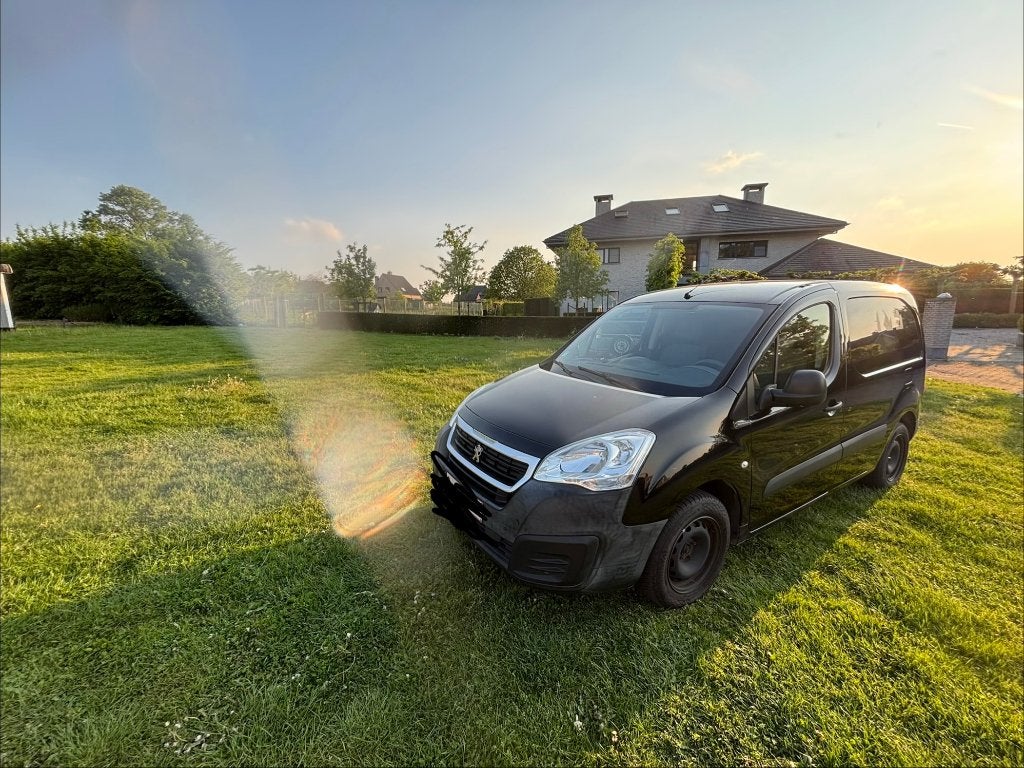 Peugeot Partner 2015 Lichte Vracht - 196 000 km, Autos, Euro 5, Achat, 4 portes, 3 places
