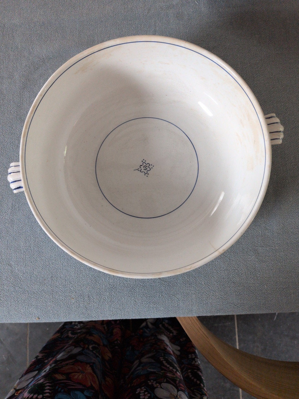 Grote kom van het merk Boch diameter 27,5cm, Ophalen, Gebruikt, Keramiek, Kom(men)