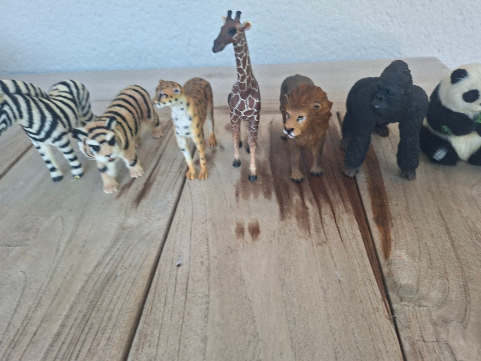 Wilde dieren aardewerk, Ophalen