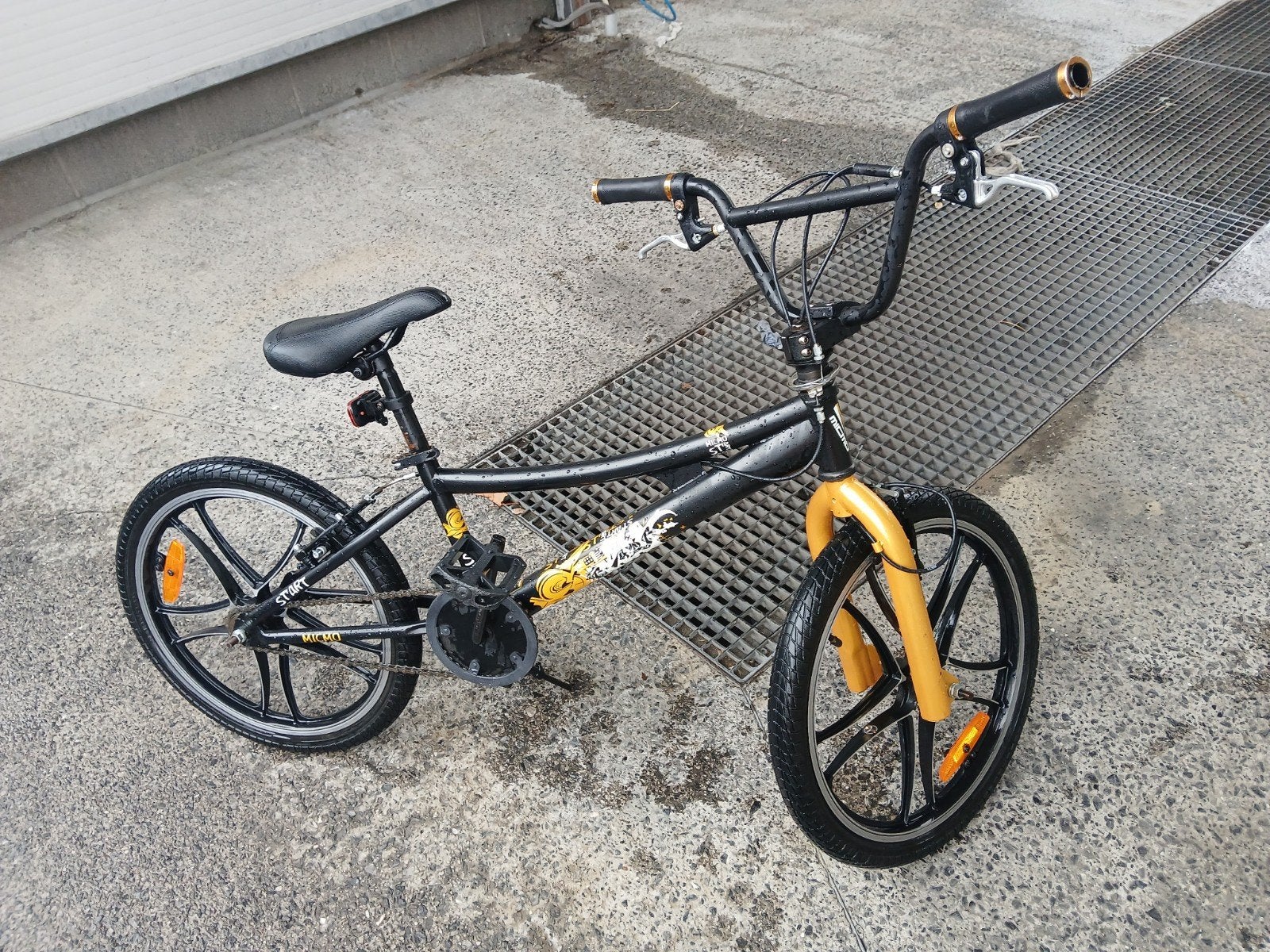 a vendre magnifique vélo bmx 360 avec jantes a bâton, Enlèvement ou Envoi