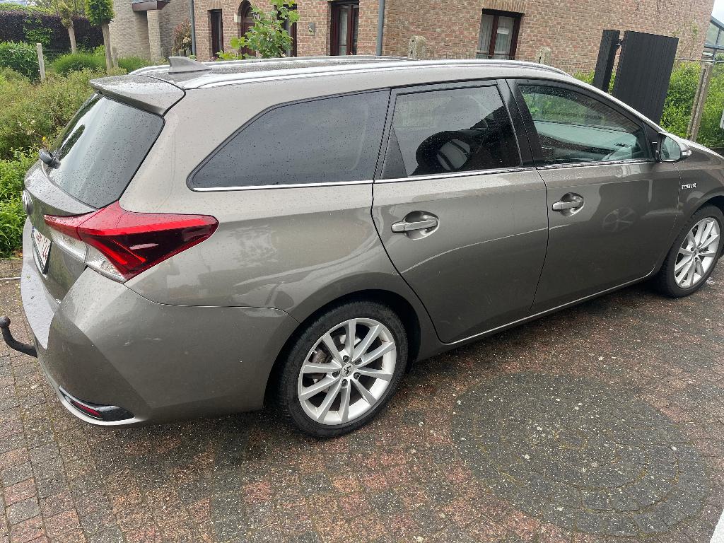 toyota auris hybride, Autos, Achat, Euro 6, 5 portes, Automatique