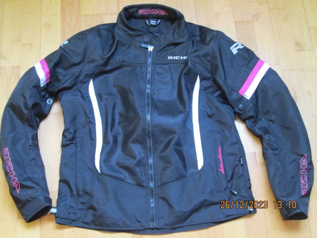 Veste de moto noire pour dames « RICHA », Motoren, Kleding | Motorkleding, Jas | textiel, Dames, Nieuw zonder kaartje, Ophalen