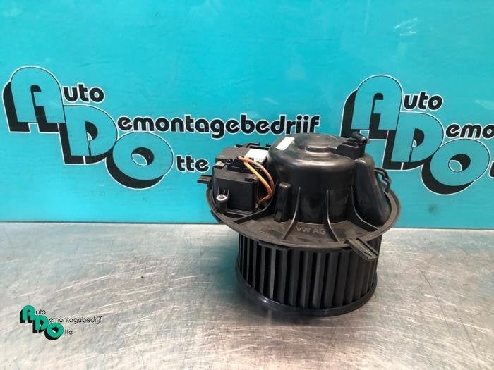 Moteur de ventilation chauffage d'un Volkswagen Golf (Golf 0, Volkswagen, -, 3 mois de garantie, Utilisé