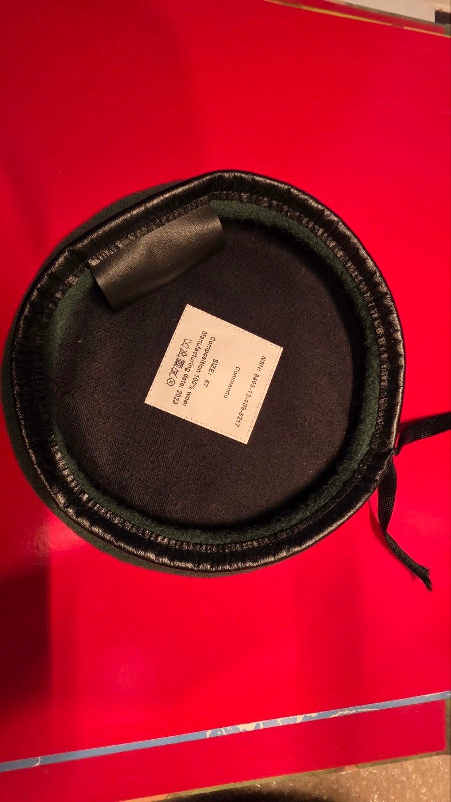 Béret Commando taille 57., Ophalen