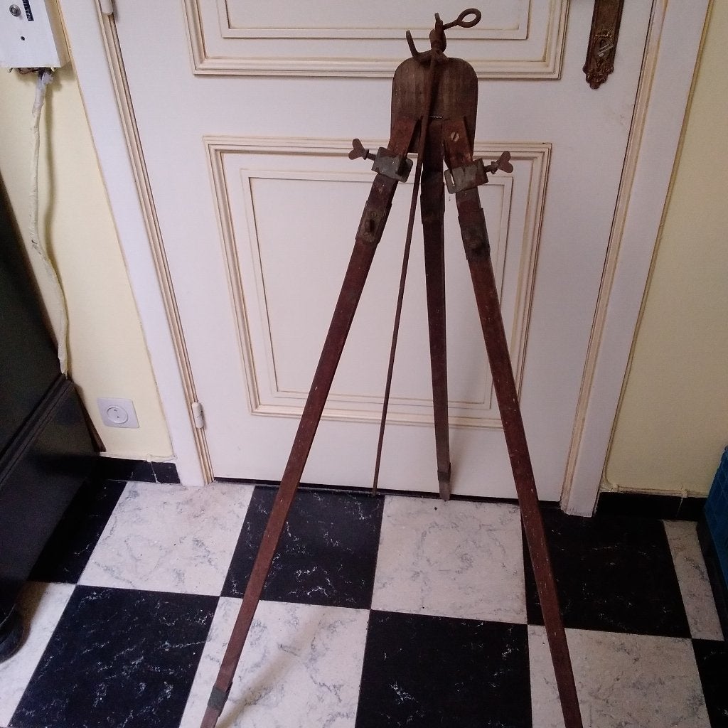 Support à 3 pieds en bois ancien, Enlèvement