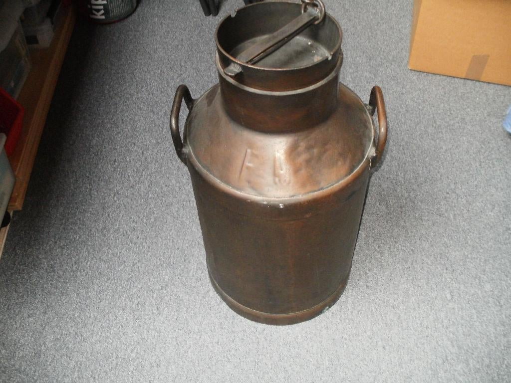 Grote zware verkoperde melkbus in zeer mooie staat., Antiek en Kunst, Ophalen