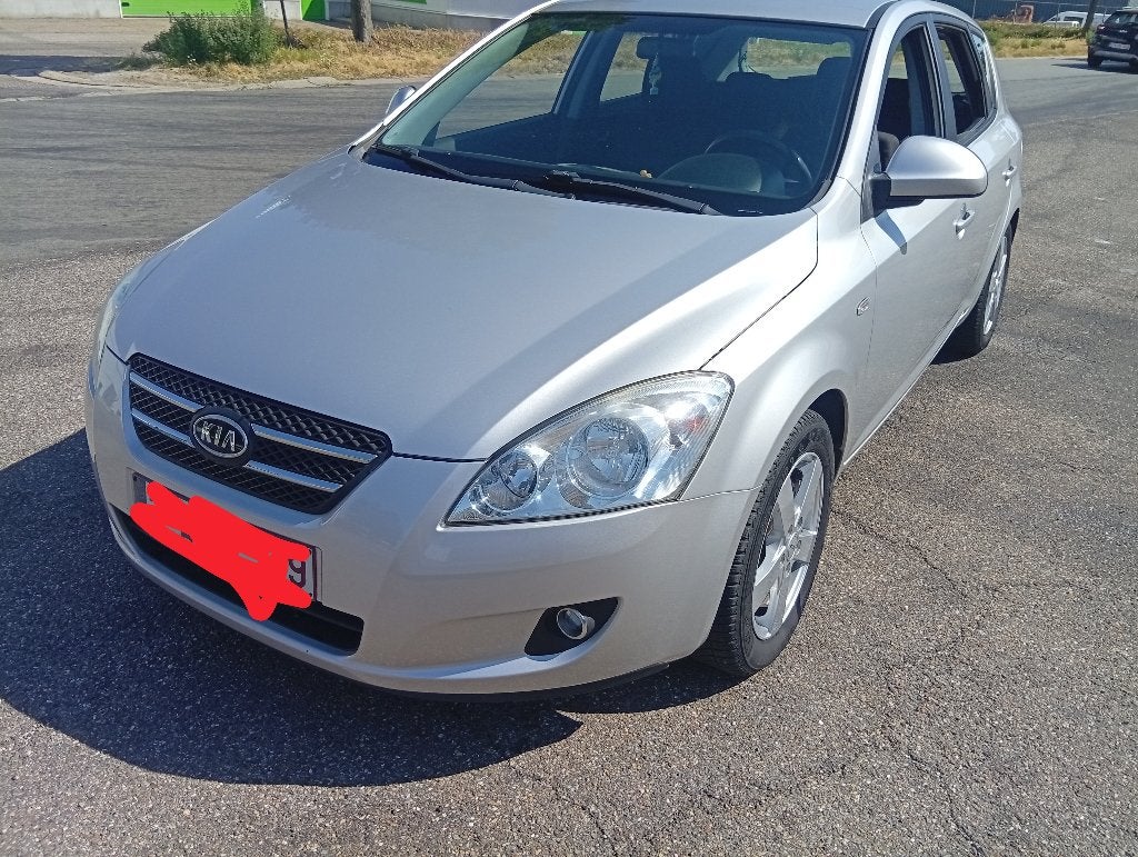 Kia ceed, Voorwielaandrijving, Euro 5, Zwart, 4 cilinders