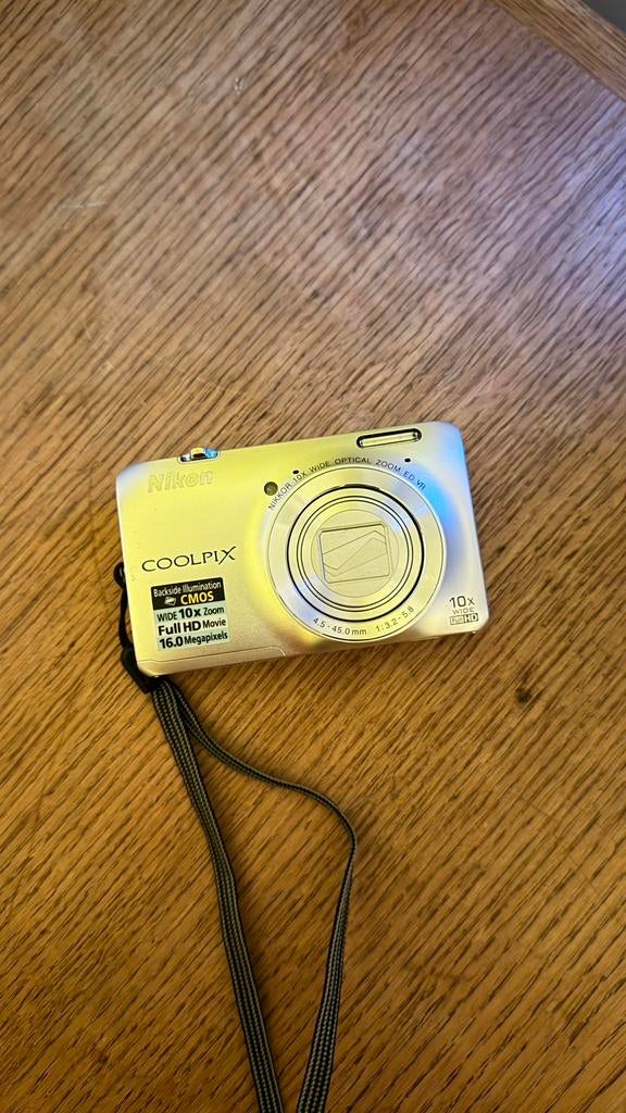 Nikon coolpix s6300 (zsm weg), Audio, Tv en Foto, Fotocamera's Digitaal, Ophalen, Zo goed als nieuw, Nikon
