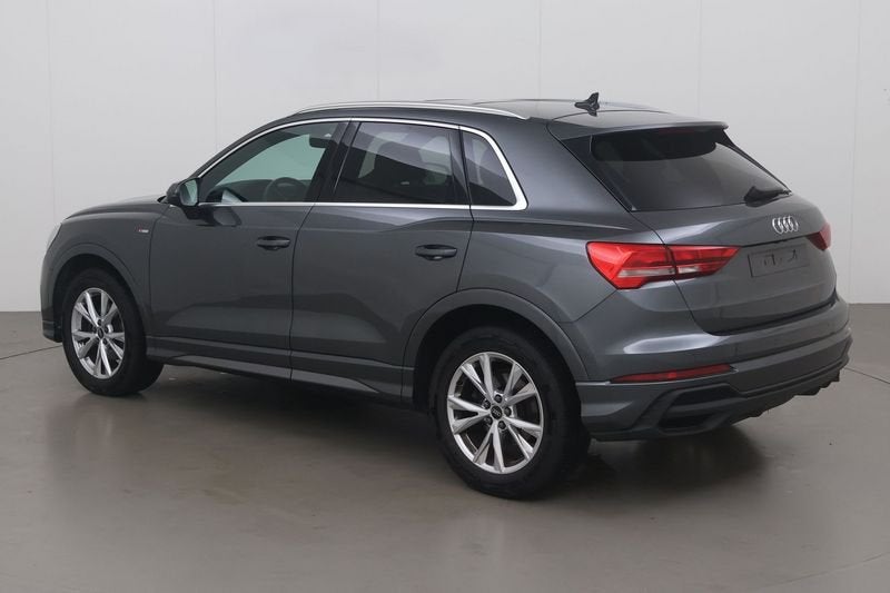 Audi Q3 35 tdi business edition s line s tronic 150 AT, Auto's, Automaat, Gebruikt, 4 cilinders, 5 deurs