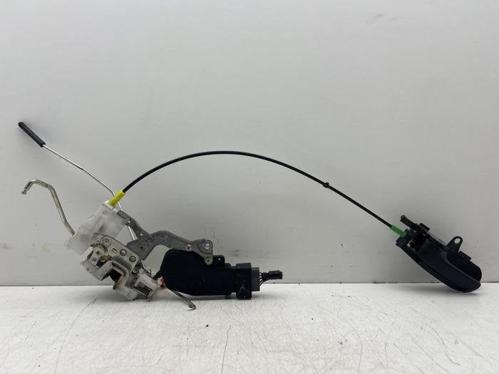 Deurslot Mechaniek 4Deurs links-voor van een Toyota Aygo, Gebruikt, -, -, Ophalen of Verzenden