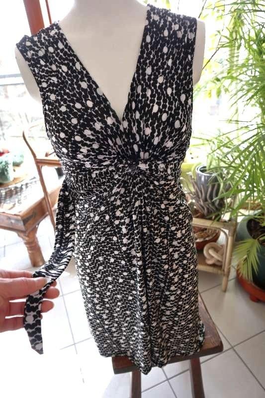 vlot aansluitend zwart wit jurk, Kleding | Dames, Maat 38/40 (M), Vintage Dressing, Wit, Ophalen of Verzenden