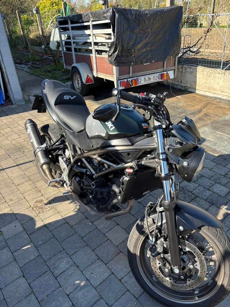 Suzuki SV650, Permis Moto A, Plus de 35 kW, 2 cylindres, 650 cm³
