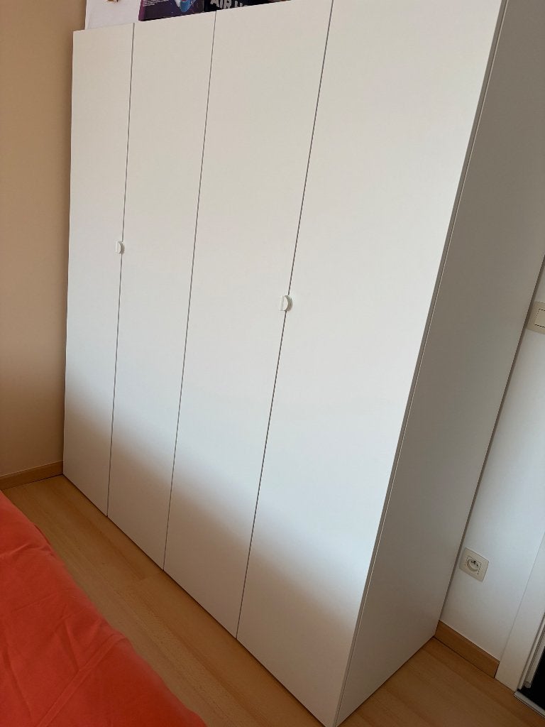 Kleerkast IKEA, Huis en Inrichting, Ophalen, Met deur(en), 150 tot 200 cm, Zo goed als nieuw
