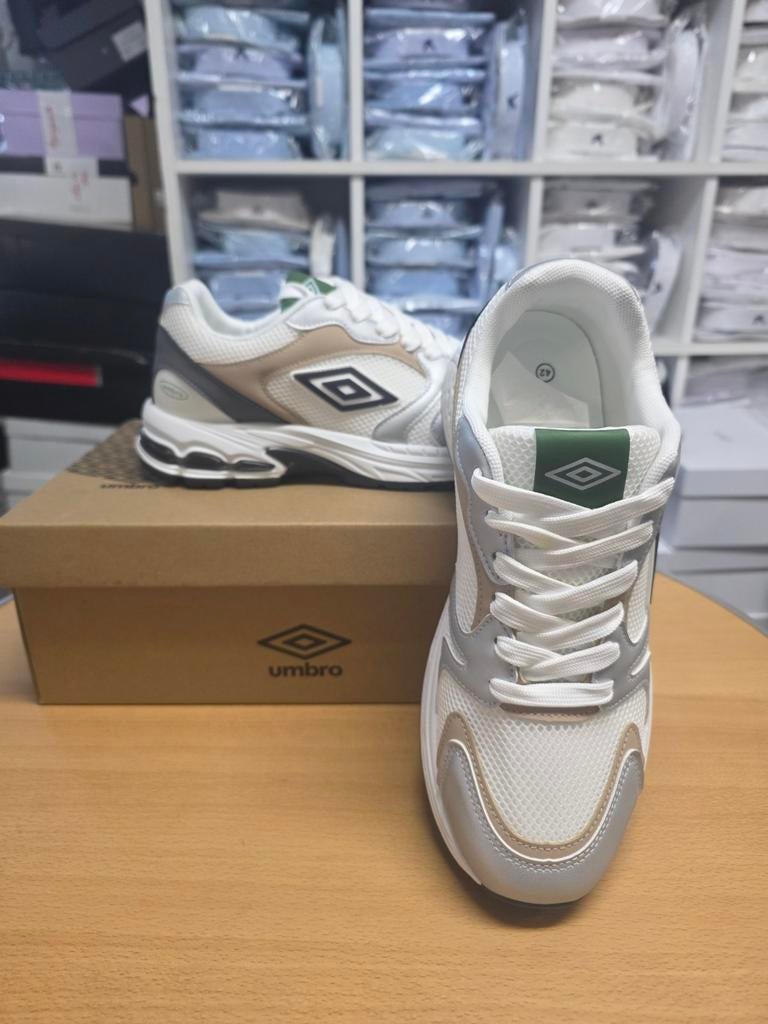 Basquet de la marque Umbro, Sports & Fitness, Basket, Neuf, ., UMBRO, Autres types