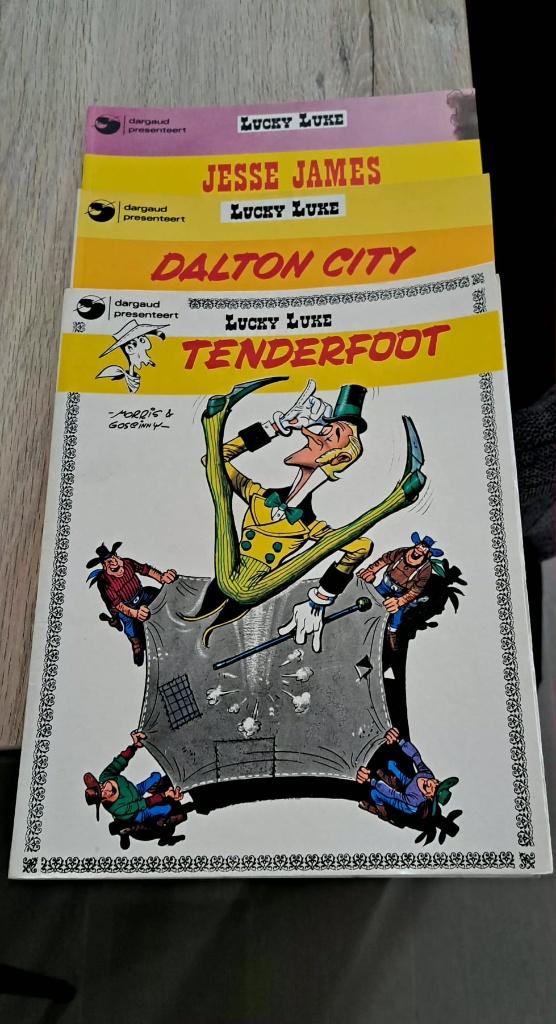 Strips Lucky Luke, Meerdere stripboeken, Verzenden, Gelezen, Dupuis