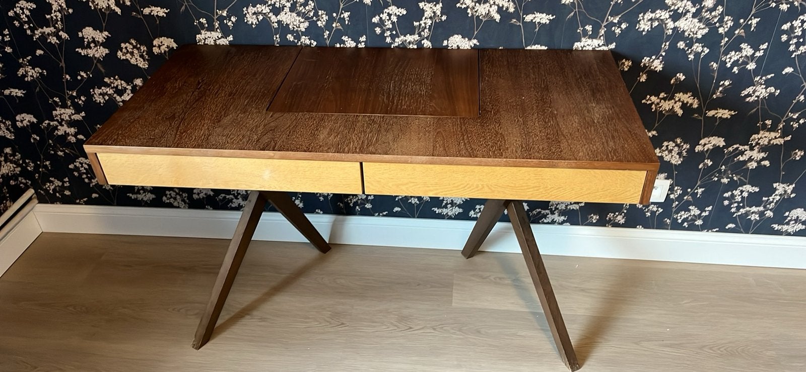Bureau/toilettafel met spiegel, Huis en Inrichting, Ophalen, Gebruikt, 120 cm, Bruin