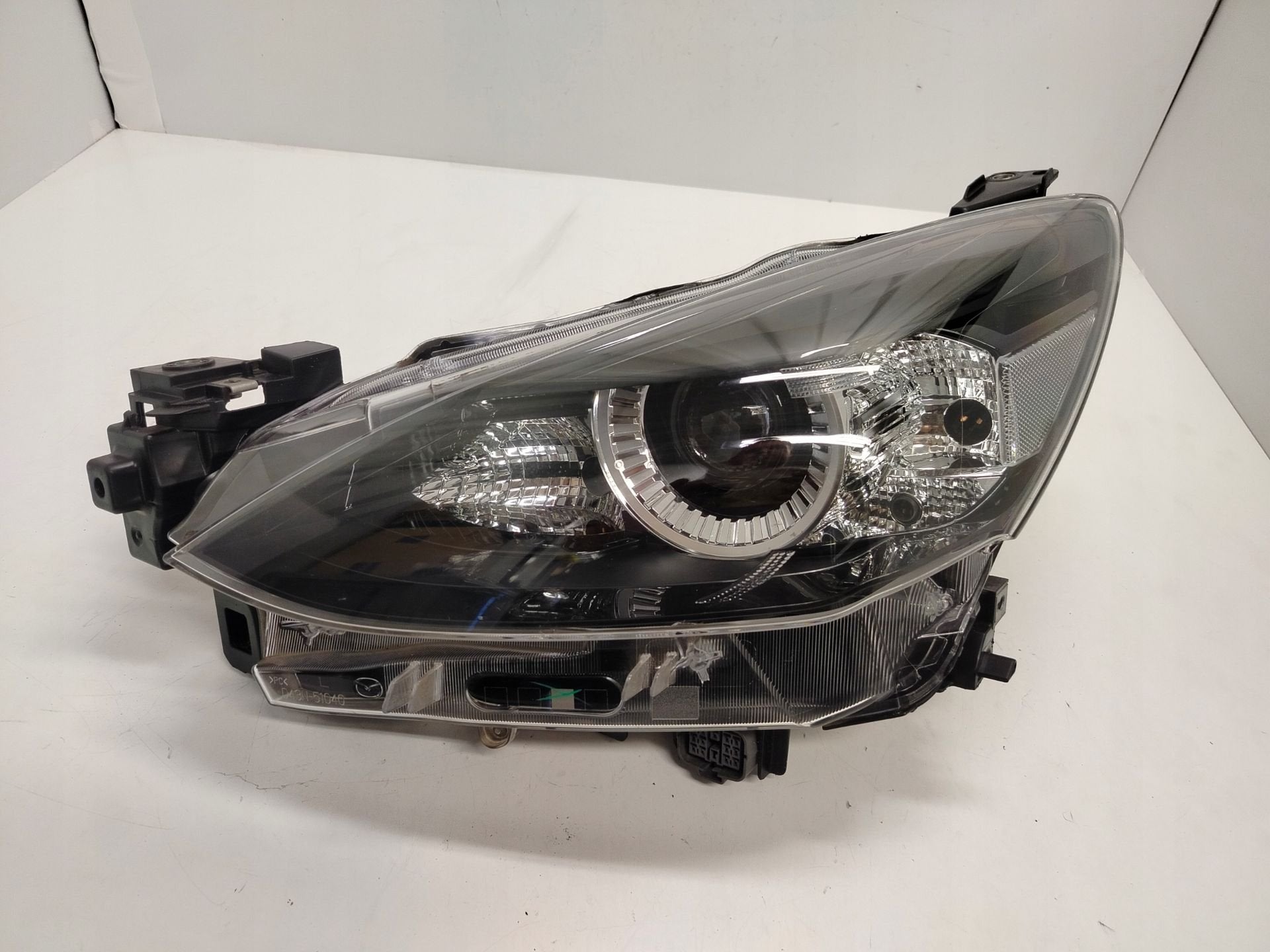 Phare gauche Mazda 2 D43N-51040, Shinchi, Fuchu-Cho 3-1
730-8670  Hiroshima, Mazda Motor Corporation, Info@mazda.co.jp, Mazda