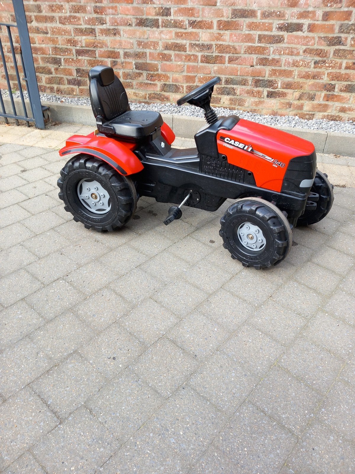 traptractor Case, Kinderen en Baby's, Ophalen, Zo goed als nieuw, Trapvoertuig
