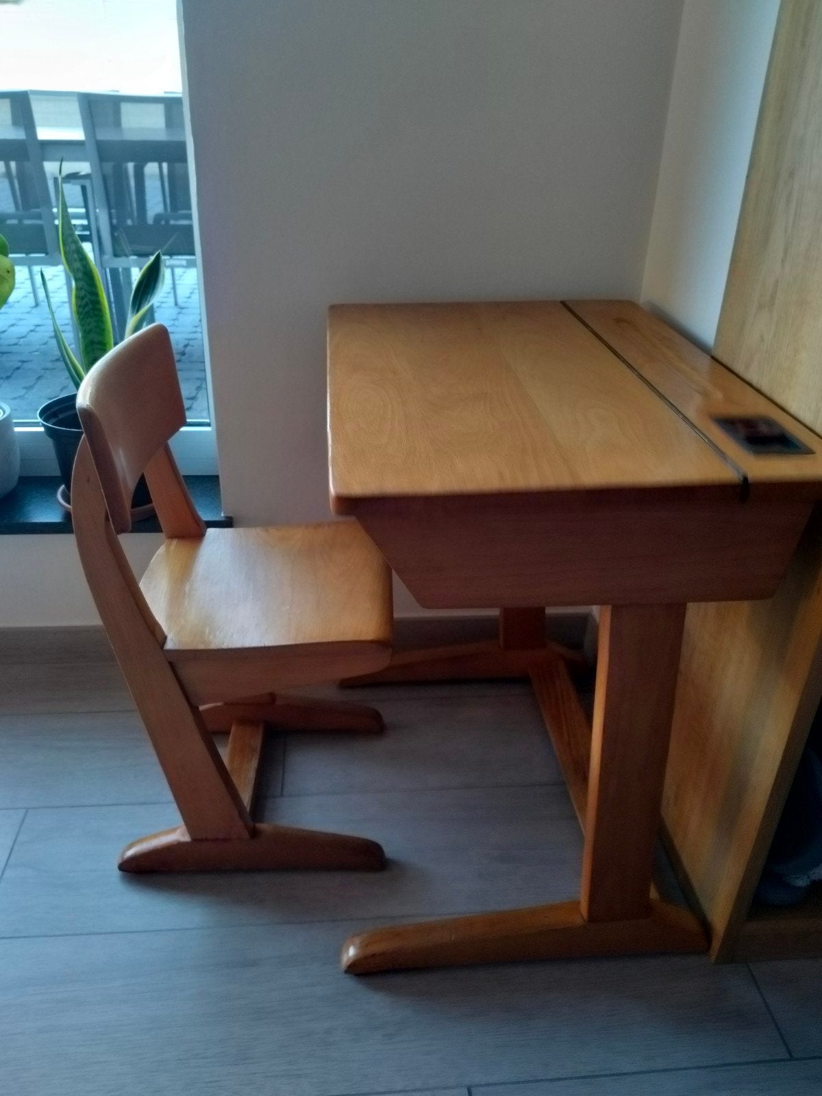 oud vintage schoolbankje, Enlèvement