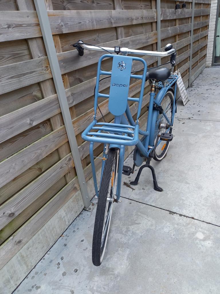 Meisjesfiets in goede staat, Ophalen