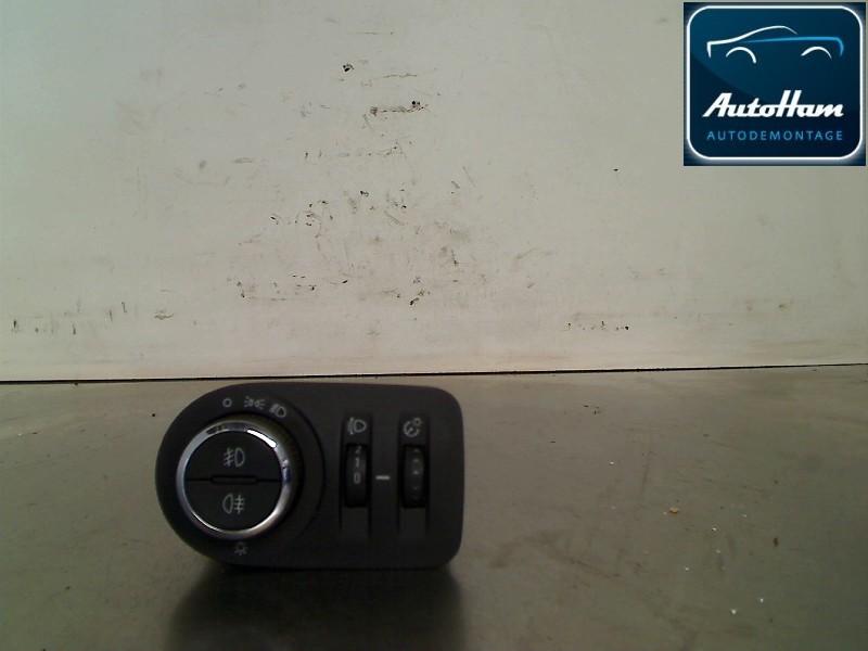 INTERRUPTEUR D'ECLAIRAGE Opel Corsa D (|13310331|13310283|), Autos : Pièces & Accessoires, Tableau de bord & Interrupteurs, Opel