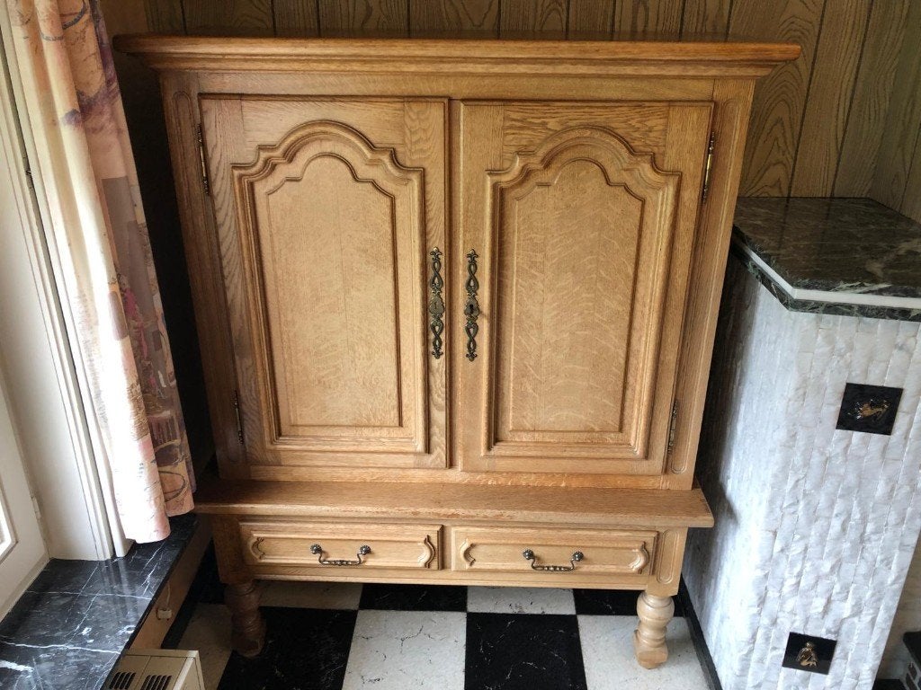 Kast, Ophalen