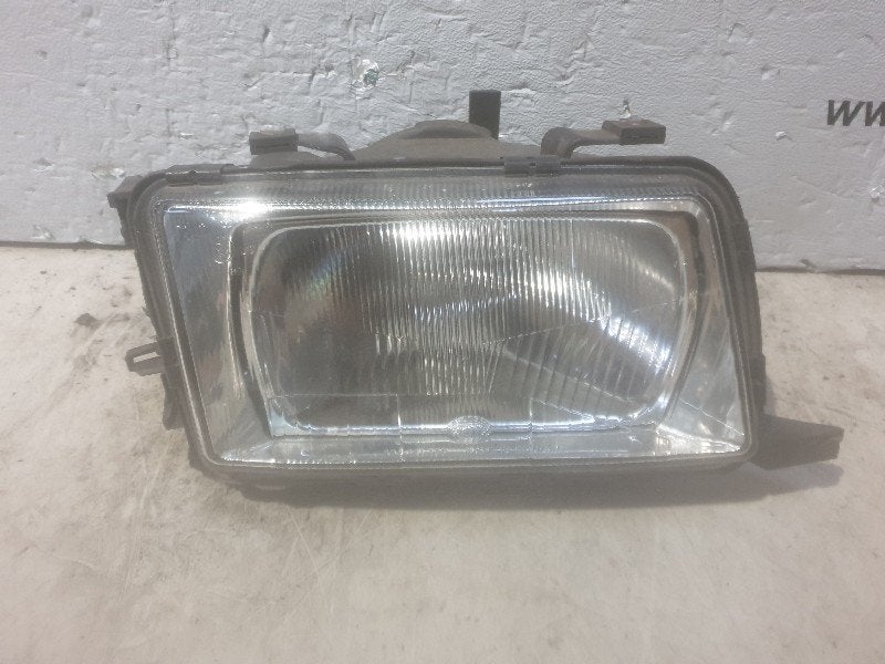 KOPLAMP RECHTS Audi 80 (B4) (01-1991/12-1995), Auto-onderdelen, Gebruikt, Audi, Rixbecker Straße 75
59552  Lippstadt, DE, Info@forvia.com
